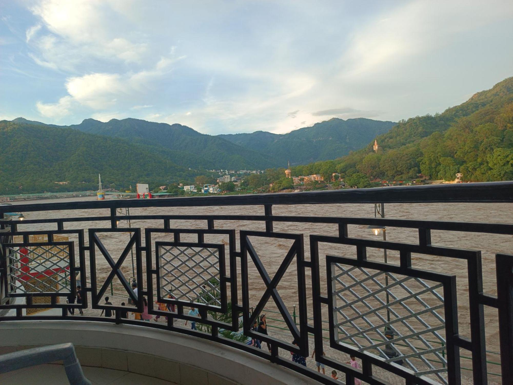 Hotel Prasanna Inn Rishikesh Ngoại thất bức ảnh